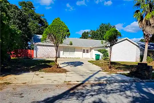 2131 OrangePointe Ave Photo 1