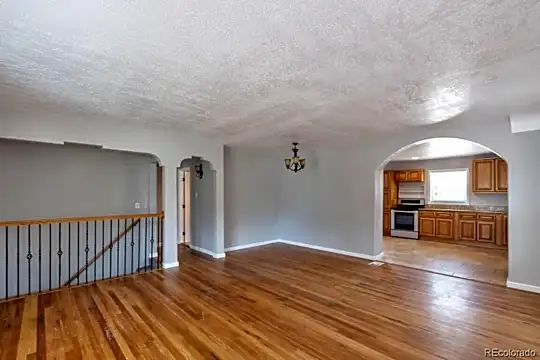 3046 Milwaukee St Photo 2