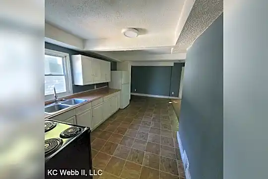 4417 Wayne Ave Photo 1