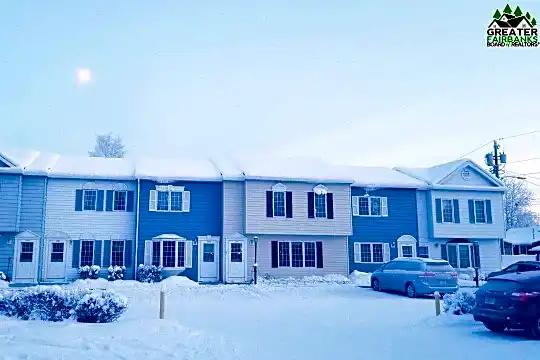 1557 Gillam Way #1 Photo 1