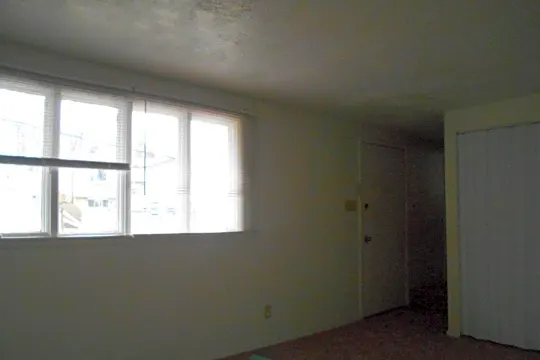 325 Palma St Photo 2