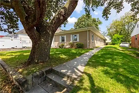 1324 Hillside Ave #D Photo 1