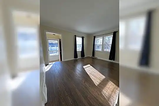 15545 Evergreen Ave Photo 2