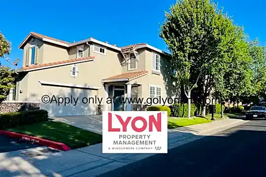 315 Dragonfly Cir Photo 1