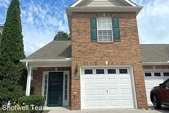6932 La Christa Way Photo 1