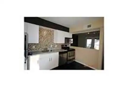 4414 Worth St Photo 1