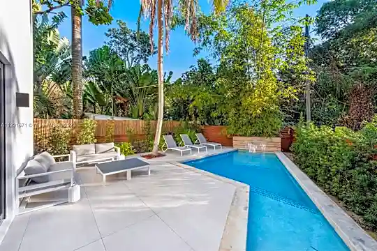 3111 SW 22nd Ave #3111 Photo 1