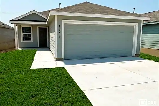 1339 White Willow Photo 1