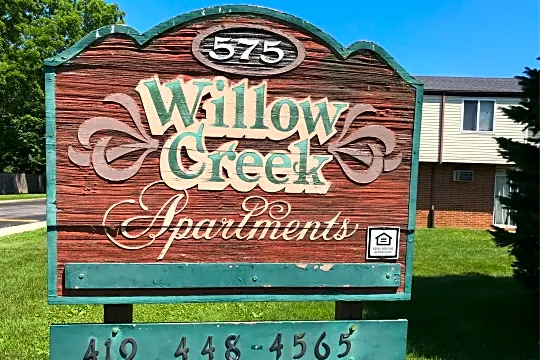 Willow Creek Apartments Photo 2