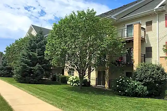 The Trafalgar Apartments Photo 1
