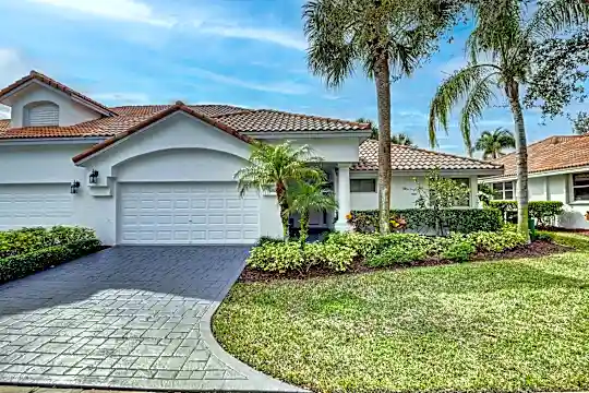 2282 NW 52nd St Photo 1
