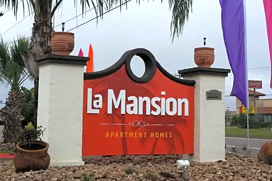 La Mansion Photo 2