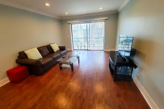 875 NW 13th St #4170 Photo 2