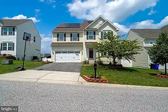 8439 Jacqueline Ct Photo 1