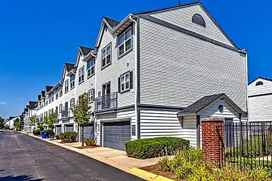 274 Verdi Ct #274 Photo 2