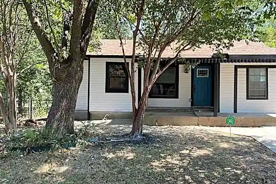 2034 Deer Path Dr Photo 1