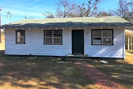 102 Perry St Photo 1