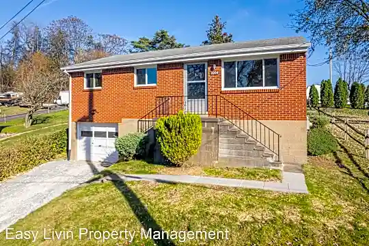 1006 Sadowski Ave Photo 1