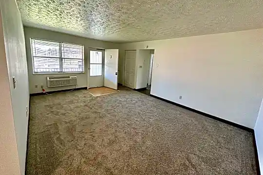 52 S Williams St Photo 2