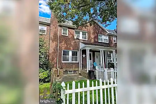 5932 Houghton St Photo 1