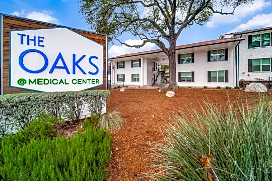 The Oaks at Medical Center Photo 1