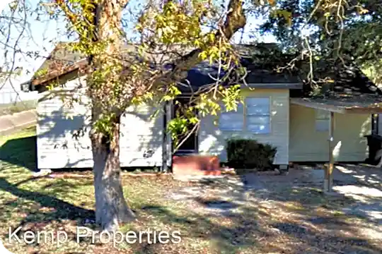 416 3rd St Photo 1