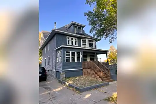 277 Aurora Ave Photo 2