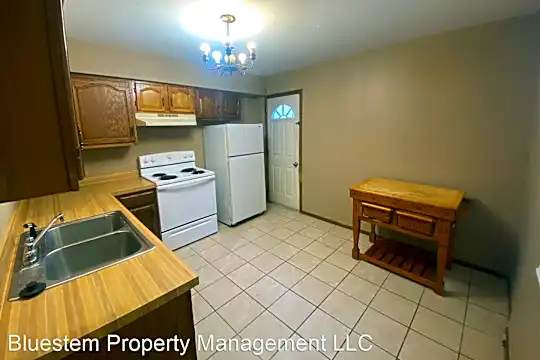 2328 Mitchell Ave Photo 1