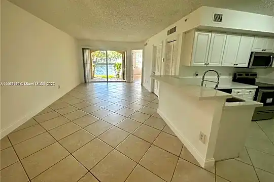 9630 NW 2nd St #6-104 Photo 1