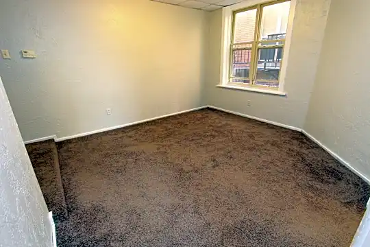 330 Melwood Ave Photo 2