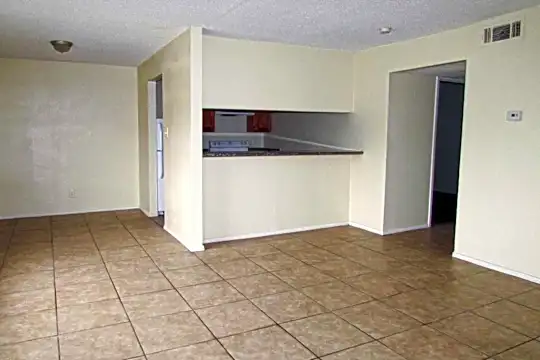 Julian Manor Apartments Photo 2