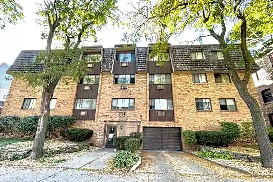 2639 N Prospect Ave Photo 1