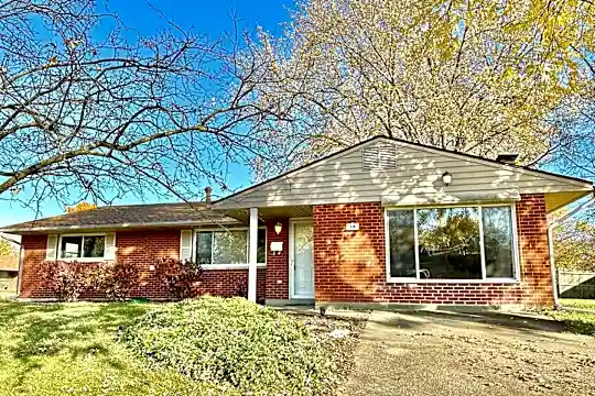 10 Willow Dr Photo 1