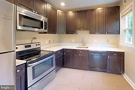 3507 27th Ave Photo 2