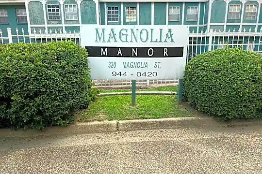 Magnolia Manor Apartments Photo 2