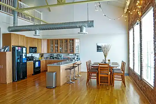 Broadway Lofts Photo 2