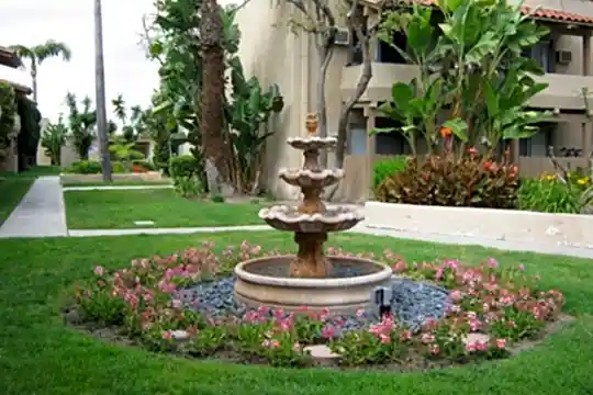 Pampas Lane Tropical Garden Apartments Photo 2