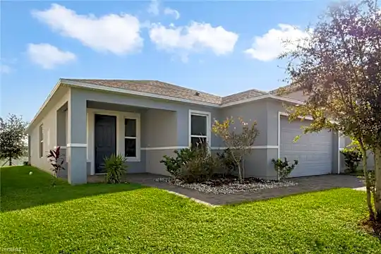 291 Sparrow Hawk Dr Photo 2