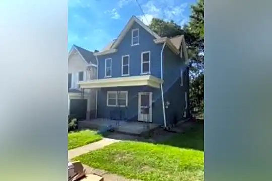 1214 Goe Ave Photo 1