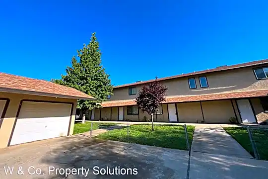 3310 Magnums Way Photo 1