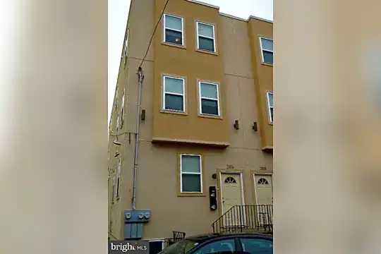 2106 N 17th St #2 Photo 1