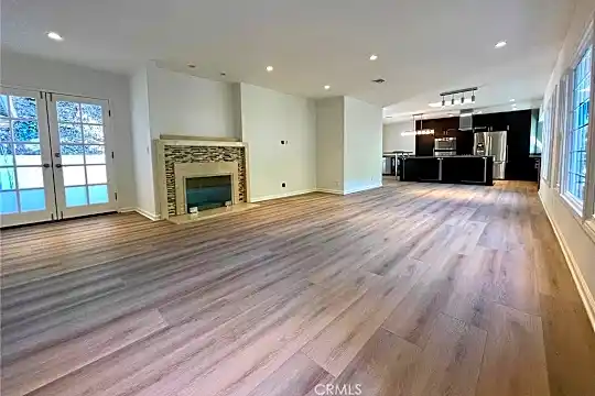 3743 Goodland Ave Photo 2