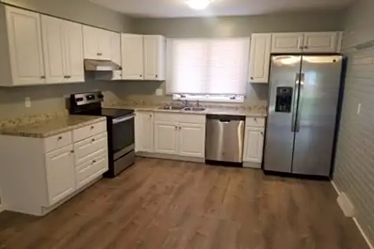 2208 State St #4 Photo 2