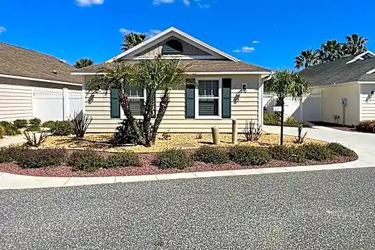 1113 Creekside Dr Photo 1