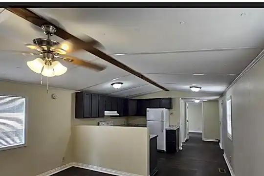 2299 Plantation Rd Photo 2