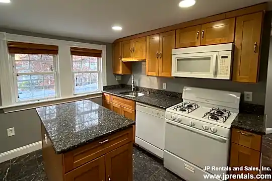 7 Murdock Ave Photo 1
