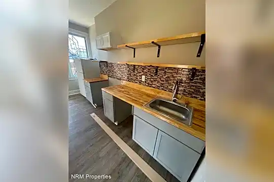 254 S Mathilda St Photo 1