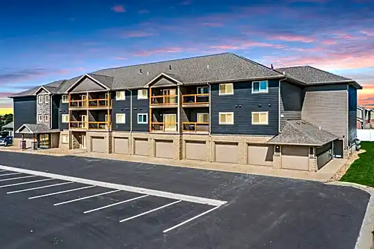 Hillcrest Heights Apartments Photo 2