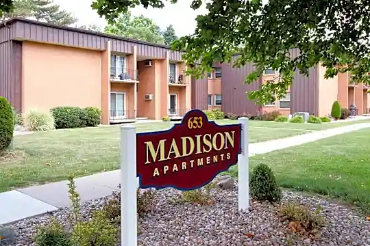 Madison Apartments Photo 2