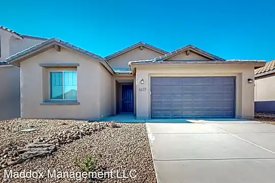 6125 Nauman Dr Photo 2